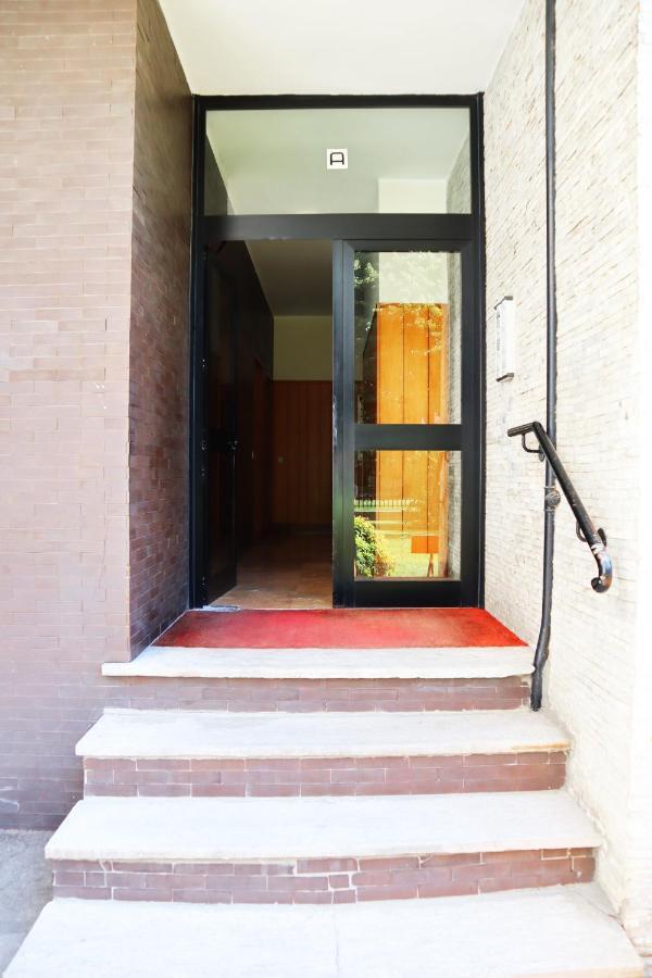Appartamento Flat Milano Niguarda 4PAX-WIFI Esterno foto